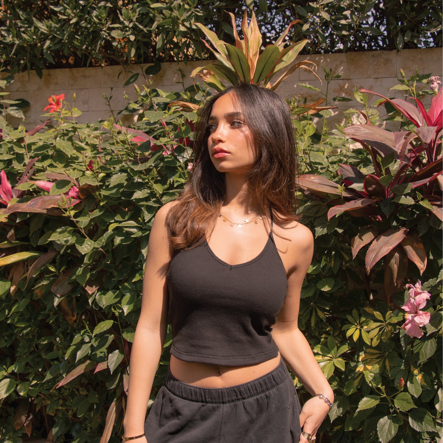 Basic V Top in Black